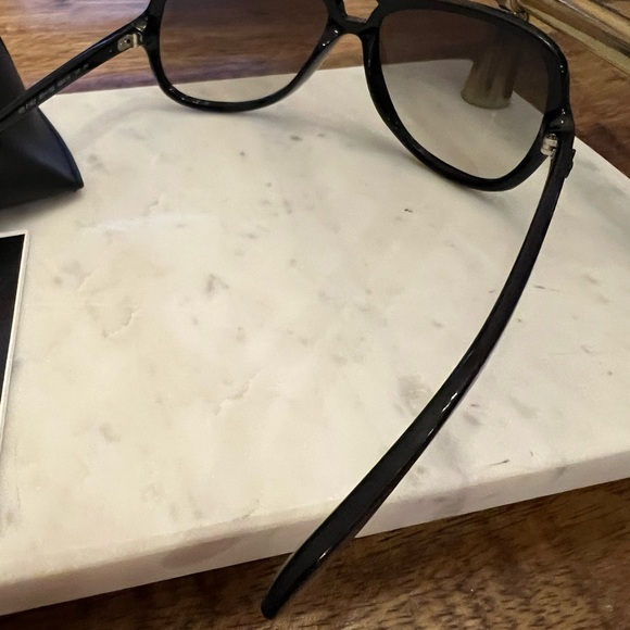 Ray-Ban Black Sunglasses Accessories - Picture 9 of 12